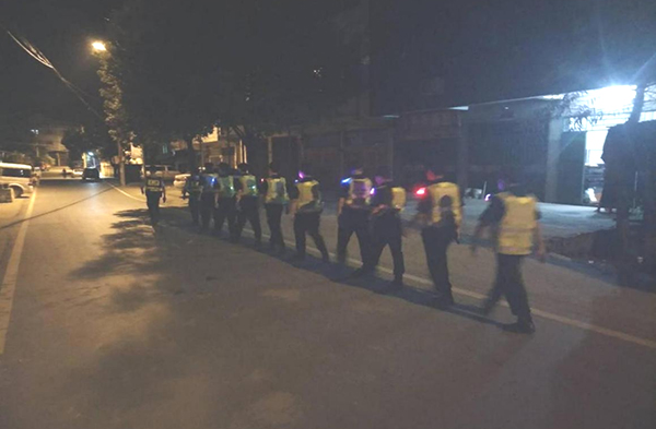 1691718963698413.jpg 2018年10月參與政府部門打黑除惡整治活動(dòng)