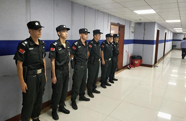 1691719078269710.jpg 2018年8月配合公安機(jī)關(guān)“黃賭毒”稽查整治